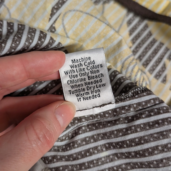 CAbi Black and Cream Floral A-Line Skirt - Picture 8 of 9